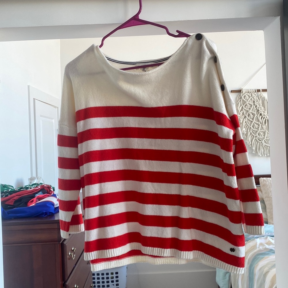 One sleeve sweater